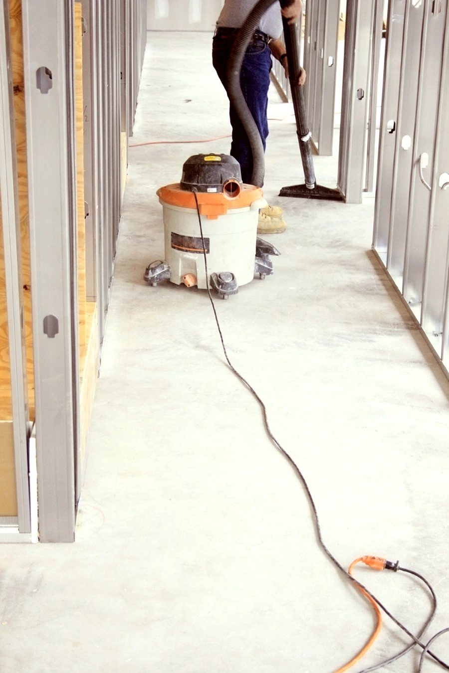 Vacuum cleaner in a construction area